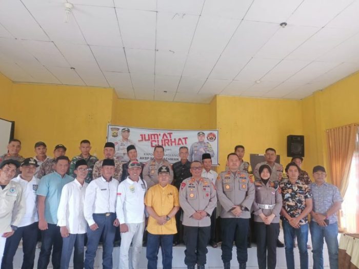 Kapolres Sarolangun Temui Warga Cermin Nan Gedang di Kegiatan JUM’AT CURHAT