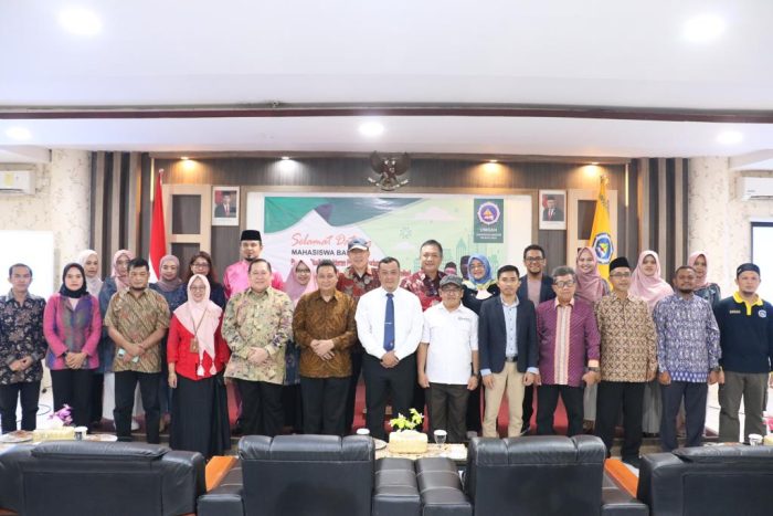 Karumkital Dr. Midiyato Suratani Hadiri Acara PKKMB Program Studi Pendidikan Dokter FK Umrah T.A. 2023/2024