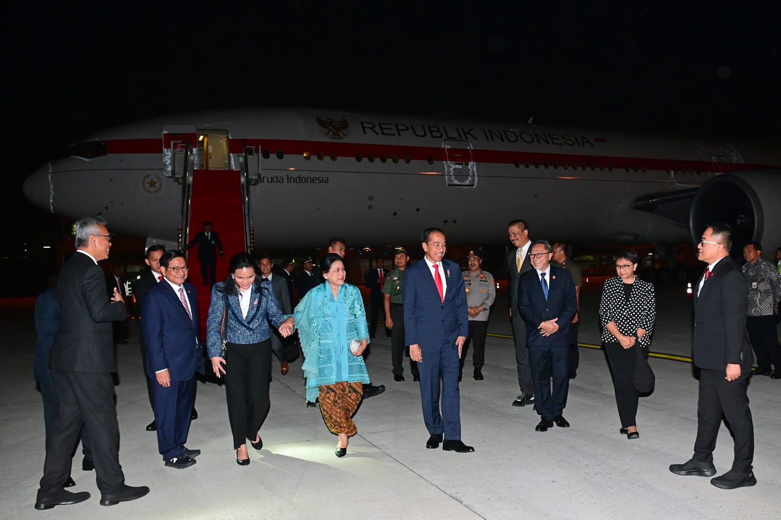 Presiden Jokowi dan Ibu Iriana Tiba di Tanah Air Usai Hadiri KTT G20 India