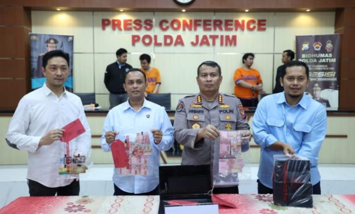 Polda Jatim Amankan Dua Tersangka Order Makanan Fiktif dengan Keuntungan Rp 2 Miliyar.