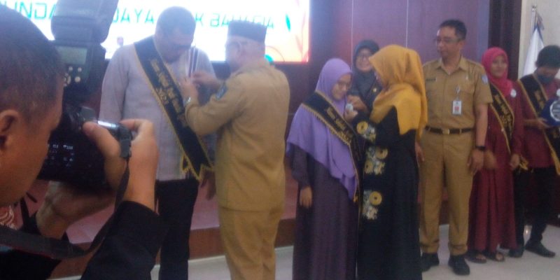 Walikota Wisuda 25 Pasangan SAB Spesial Angkatan II Tahun 2023