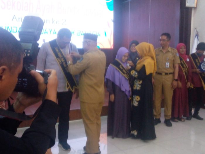 Walikota Wisuda 25 Pasangan SAB Spesial Angkatan II Tahun 2023