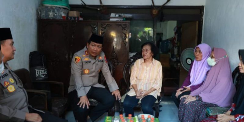 Jum’at Curhat, Kapolda Jatim Sambangi Aspol Ketintang Surabaya