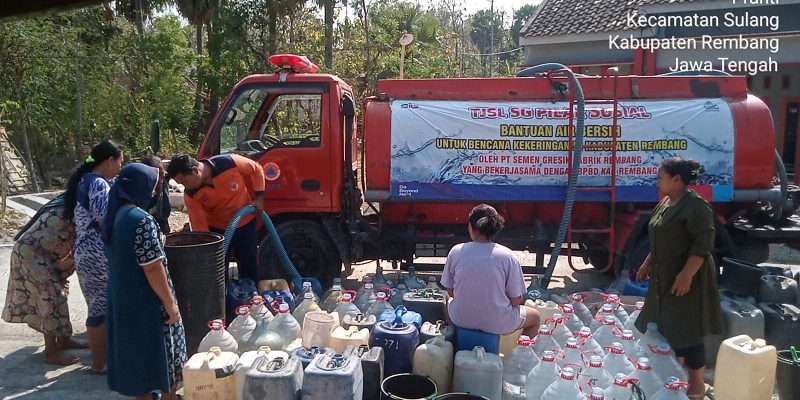 Bantuan Air Bersih Dampak Bencana Kekeringan Diwilayah Kabupaten Rembang.