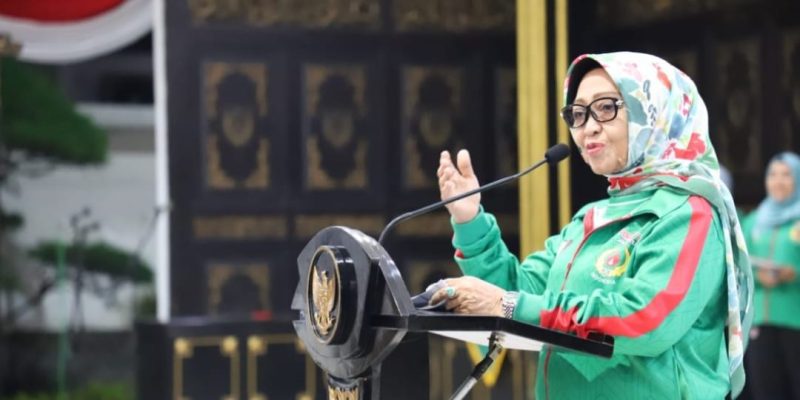 Resmi Bupati Jombang Mundjidah Wahab Berangkatkan 413 Atlet Porprov VIII Jatim Jombang