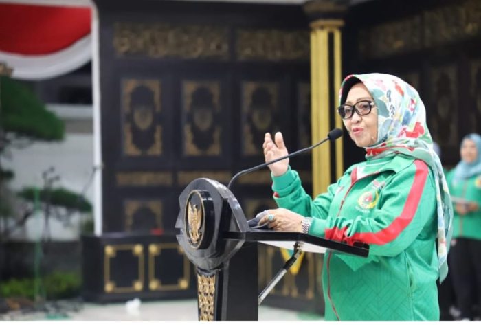 Resmi Bupati Jombang Mundjidah Wahab Berangkatkan 413 Atlet Porprov VIII Jatim Jombang