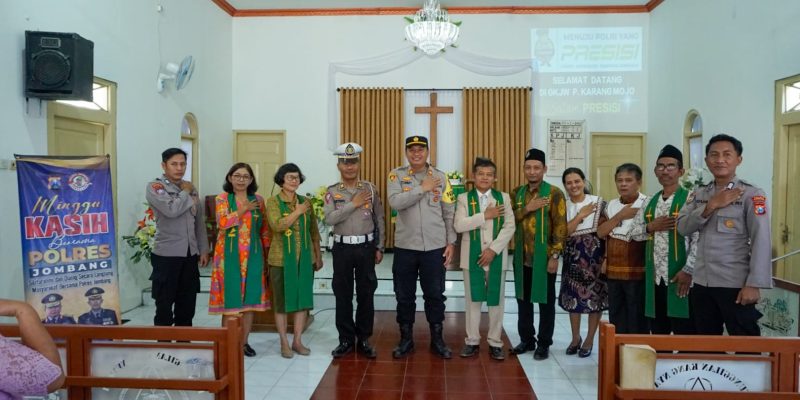 Polres Jombang Sambangi GKJW Phatan Karangmojo Plandaan Sampaikan Imbauan Kamtibmas
