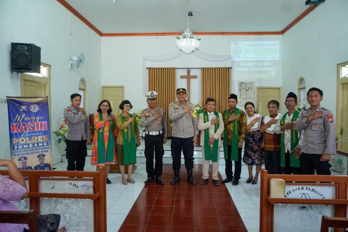 Polres Jombang Sambangi GKJW Phatan Karangmojo Plandaan Sampaikan Imbauan Kamtibmas
