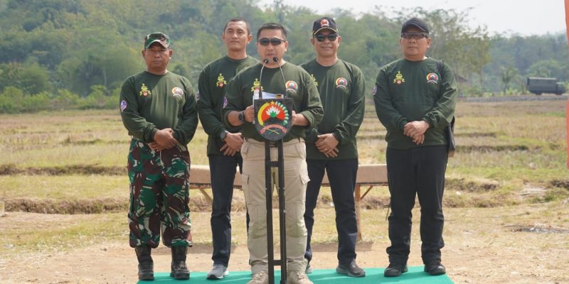 Salurkan Penggemar Merpati, Danrem Wijayakusuma Buka Lomba Merpati Terbang Tinggi