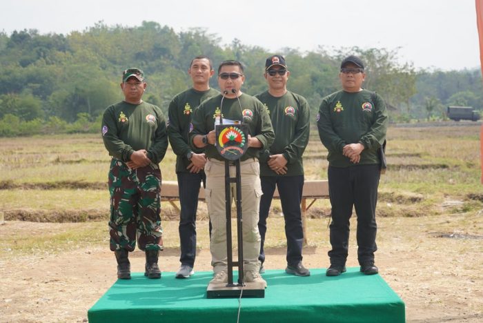 Salurkan Penggemar Merpati, Danrem Wijayakusuma Buka Lomba Merpati Terbang Tinggi