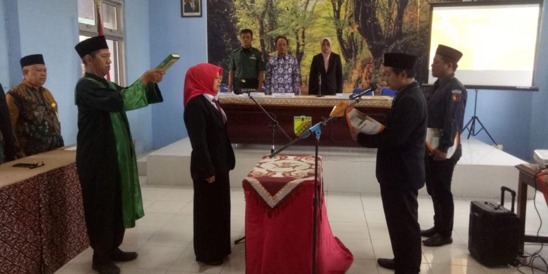 Bawaslu Kota Pekalongan Lantik PAW Panwascam Utara