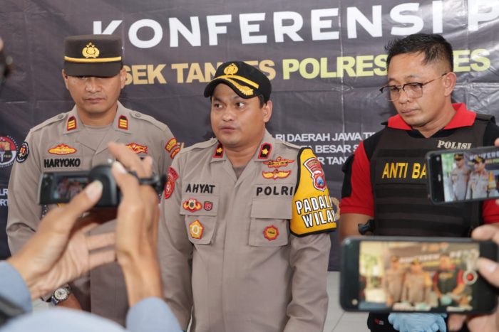 Pasutri Kabur Usai Dua Pengedar ini Dibekuk Polisi Surabaya