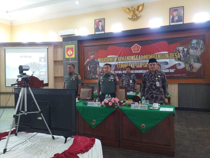 Ikuti Vicon Rakornis TMMD 118, Danrem Wijayakusuma : TMMD Wujud Nyata Kemanunggalan TNI-Rakyat Tingkatkan Kesejahteraan Masyarakat