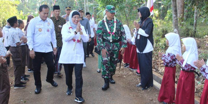 Impian Warga Pesalakan Memiliki Jalan Mulus, Lewat TMMD Bakal Terwujud