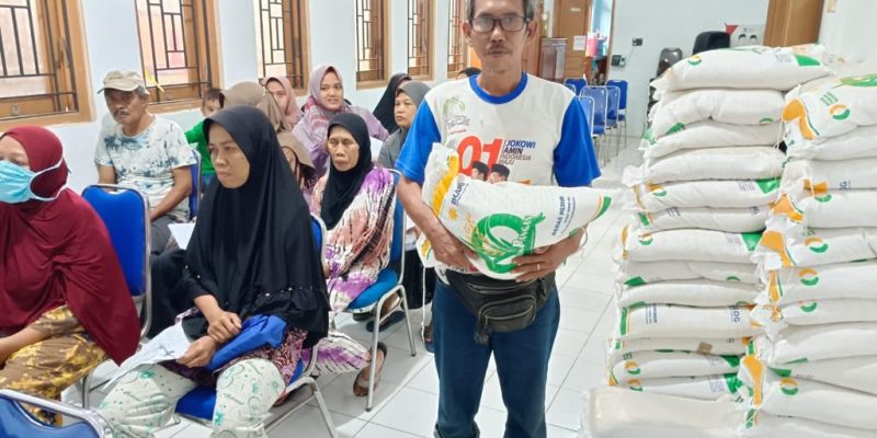 Stabilkan Harga Beras, Pemkot Pekalongan Salurkan Bantuan Cadangan Pangan