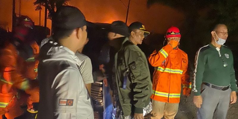 Pemerintah Kab Oku PJ Bupati Memantau Secara Langsung Kebakaran Di TPA Berlokasi Simpang Kandis