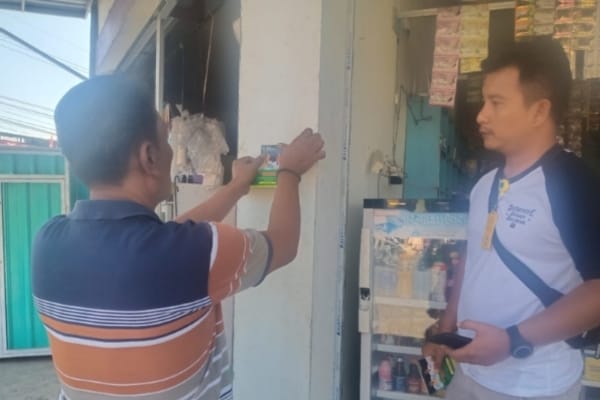 Perkecil Angka Peredaran Rokok Ilegal, Satpol PP Pamekasan Berikan Edukatif Sosialisasi