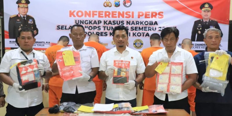 Polres Kediri Kota Berhasil Amankan 8 Tersangka Hasil Ungkap 6 Kasus Narkoba.