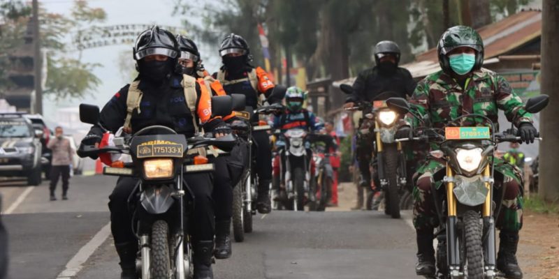 Sinergitas Polres Batu Bersama TNI, Siagakan Personel di Gunung Arjuno Cegah Titik Api Meluas