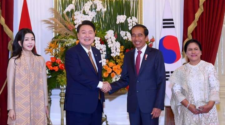 Presiden Jokowi Terima Kunjungan Resmi Presiden Republik Korea di Istana Merdeka