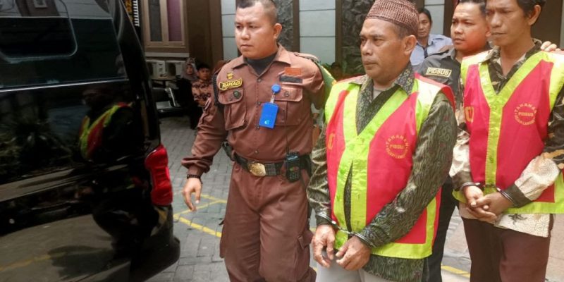Korupsi Dana BUMDES Mantan Kades dan Perangkat Desa Kedungwaras Ditahan