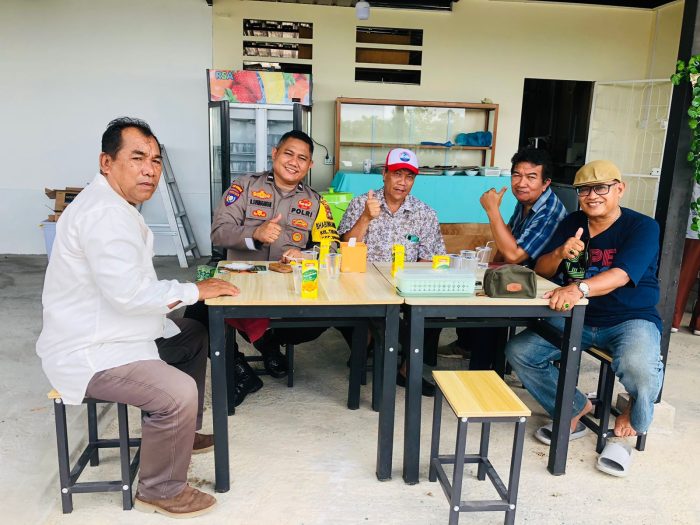 Bhabinkamtibmas Polsek Sekupang Sampaikan Pesan Kamtibmas Dan Sambangi Warga