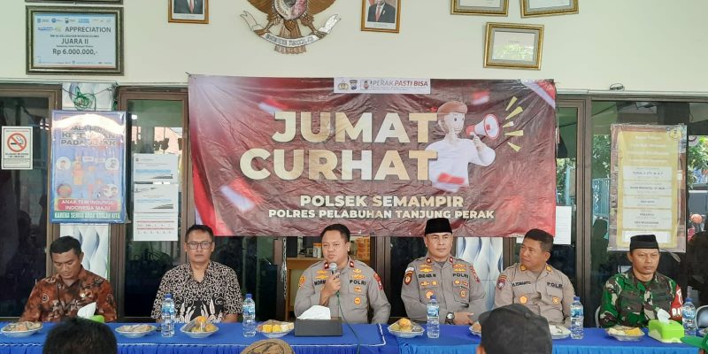 Polres Tanjung Perak Gelar Jumat Curhat Sebagai Sarana  Polisi Dekat Dengan Masyarakat