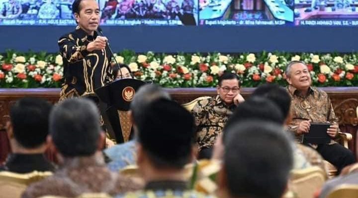 Presiden Jokowi Instruksikan Strategi Jangka Pendek dan Panjang Pengendalian Inflasi