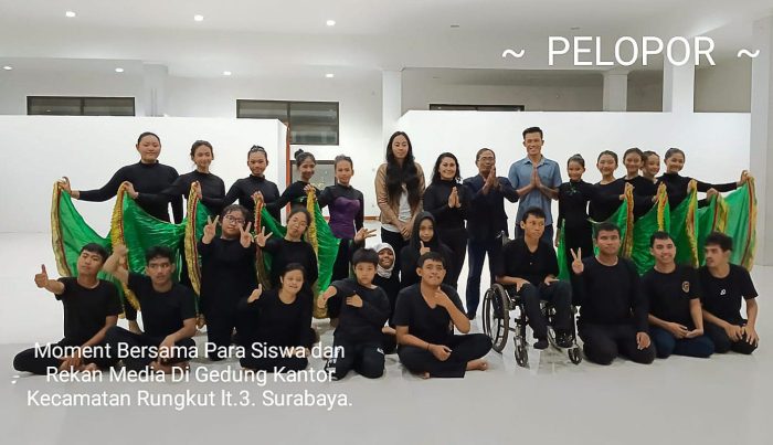 Pra Festival Payung 2023 Di Surakarta Oleh “Sri Mulyani”