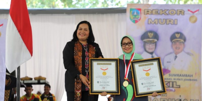 Sego Lodeh Kikil Khas Jombang Dan Tumpeng Gemarikan Terbesar Raih Rekor MURI