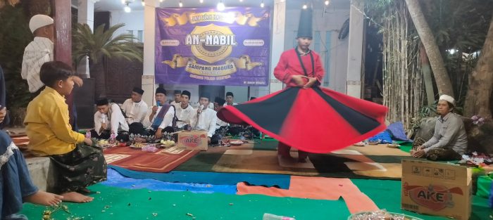 Jam’iyah Hadrah An-Nabil Menghibur Masyarakat Desa Paseyan Sampang