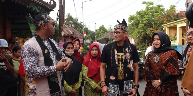 Terima Bantuan DPU-Parekraf Dari Kemenparekraf RI, Bupati Ikfina Harap Dapat Picu Semangat Warga Desa Wisata Kampung Majapahit