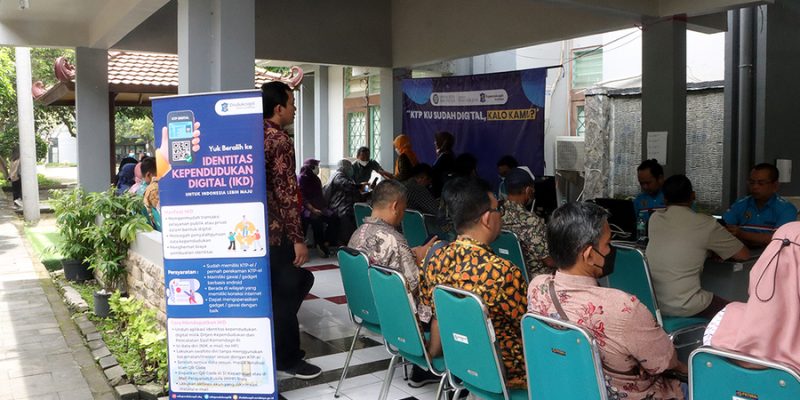 Aktivitasi IKD Surabaya Capai 139.970, Dispendukcapil Jalin Kerjasama Dengan Kepolisian Dan Perusahaan Swasta