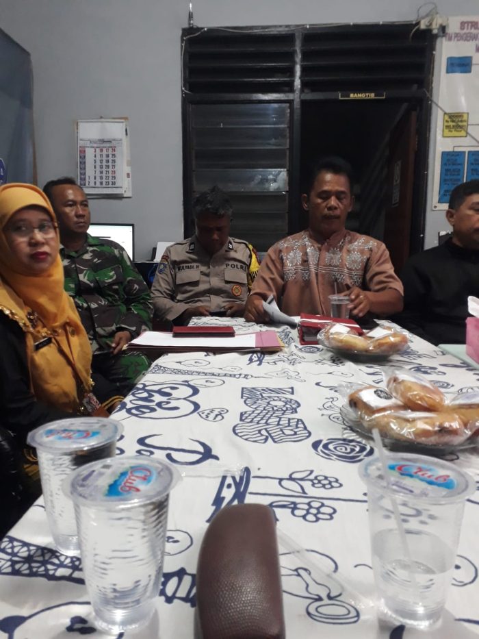 Pertemuan Yang Di Akhiri Kesepakatan Dalam Pemilihan Rt/Rw