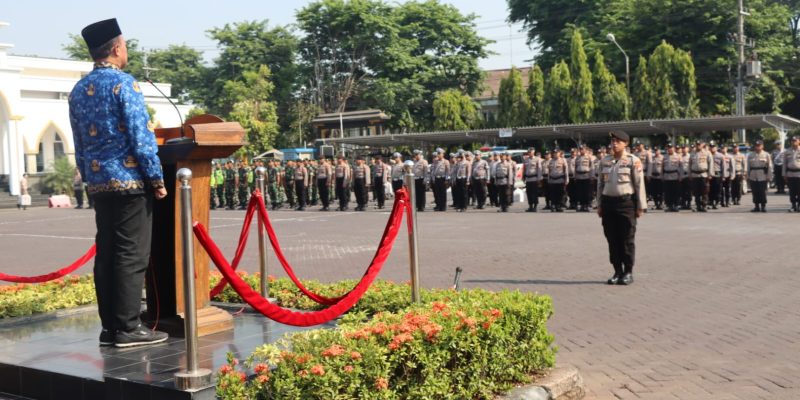 Polres Pasuruan Melaksanakan Apel Gelar Pasukan Dan Deklarasi Damai Operasi Mantap Brata Semeru 2023-2024