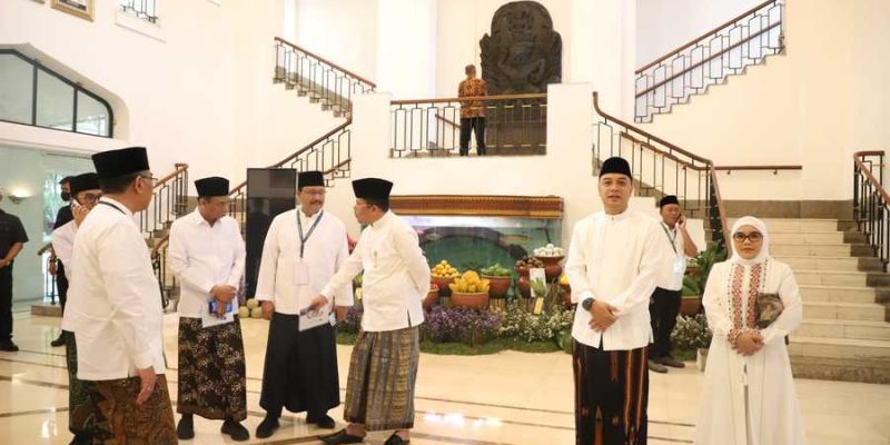 Peringatan Hari Santri 2023, Wali Kota Eri Cahyadi Bangkun Kota Surabaya Dengan Jiwa Santri