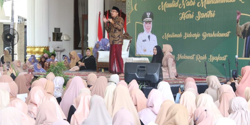 Muslimah Sidoarjo Bersholawat, Gus Muhdlor Ajak Masyarakat Hidupkan Sunnah-Sunnah Nabi