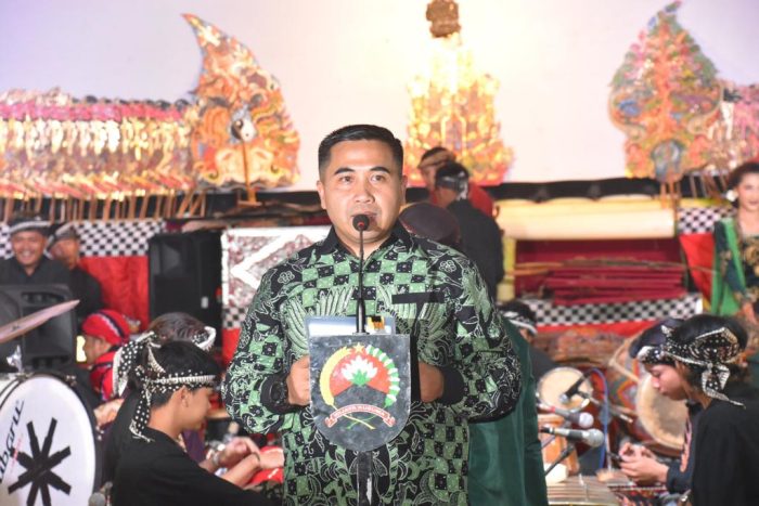 Dari Rakyat Untuk Rakyat, Lestarikan Budaya Bangsa Korem Wijayakusuma Gelar Wayang Kulit “Bimo Krido”