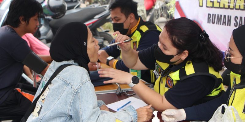 Rumkit Bhayangkara Gelar Pengobatan Gratis, Akibat Kabut Asap di CFD Palangka Raya