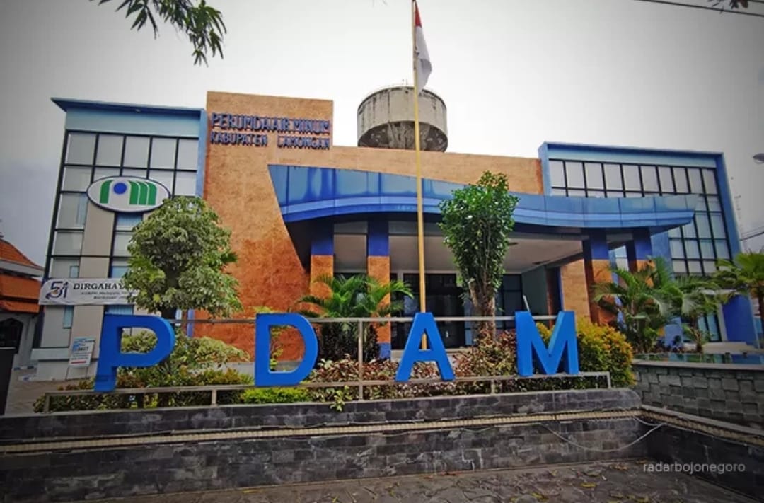 PDAM Lamongan Menjual Air Tidak Layak Minum, Pelanggannya Akan Melakukan Gugatan