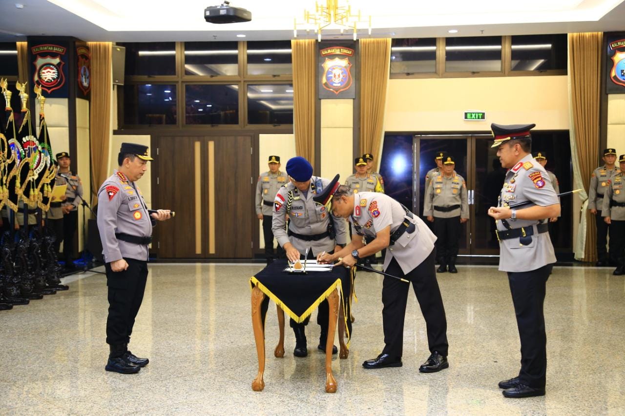 Irjen Pol Djoko Poerwanto Resmi Jabat Kapolda Kalteng