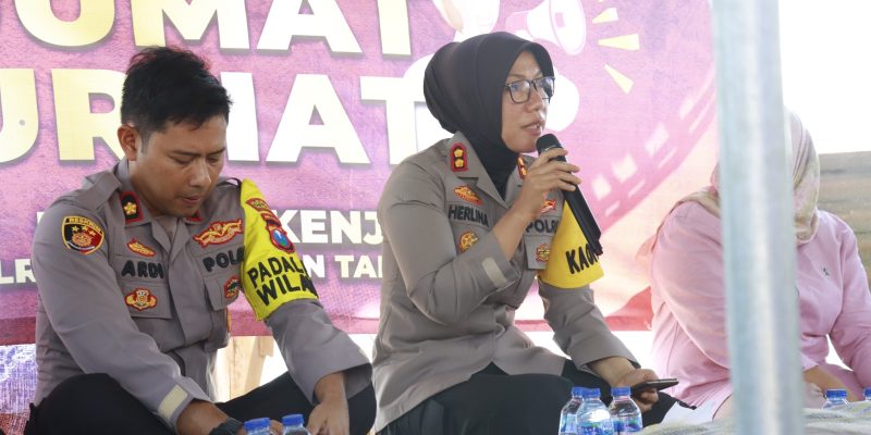 Jumat Curhat, Kapolres Pelabuhan Tanjung Perak Dengarkan Aspirasi Para Nelayan