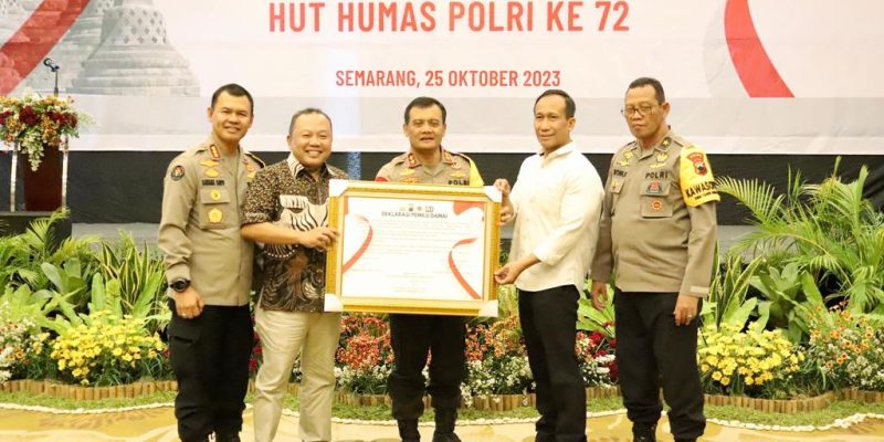 Kapolda Jateng selaku Kaopsda Ops Mantap Brata : Hari ini Telah Dilakukan Deklarasi Pemilu Damai Oleh Wartawan di Jawa Tengah