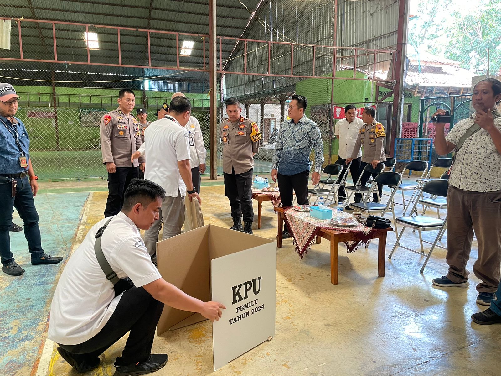 Kapolres Pekalongan Pantau Distribusi Logistik Pemilu 2024