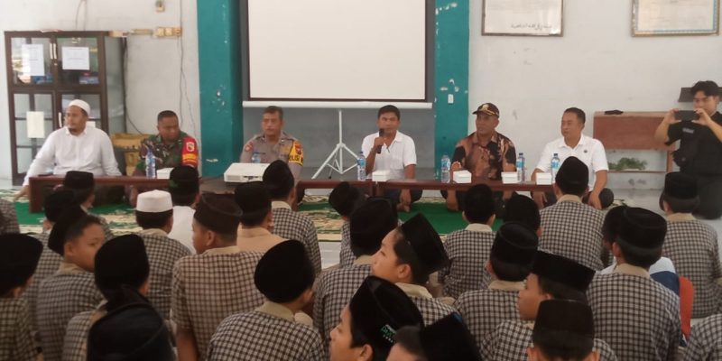 Polres Lumajang Sosialisasi Pencegahan Penyalahgunaan Narkoba di Ponpes