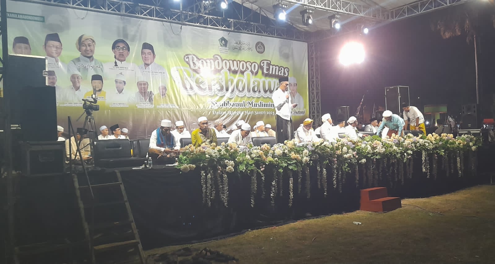 Bondowoso Emas Menumpahkan Puluhan Ribu Jamaah Di Alun-Alun Bumi Kironggo