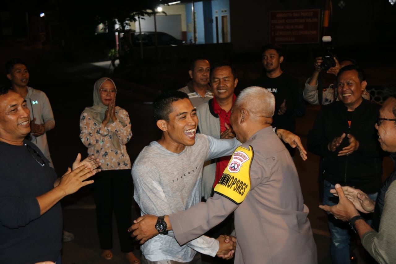 Ulang Tahun Komandan Yonif 514/SY Mendapat Kejutan Dari Polres dan Prajurit