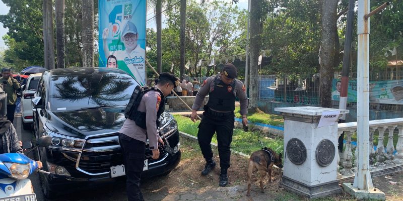 Puluhan Personil Polisi Amankan Konsolidasi Jaringan Mahasiswa Pemenangan Anies Baswedan – Gus Muhaimin Iskandar