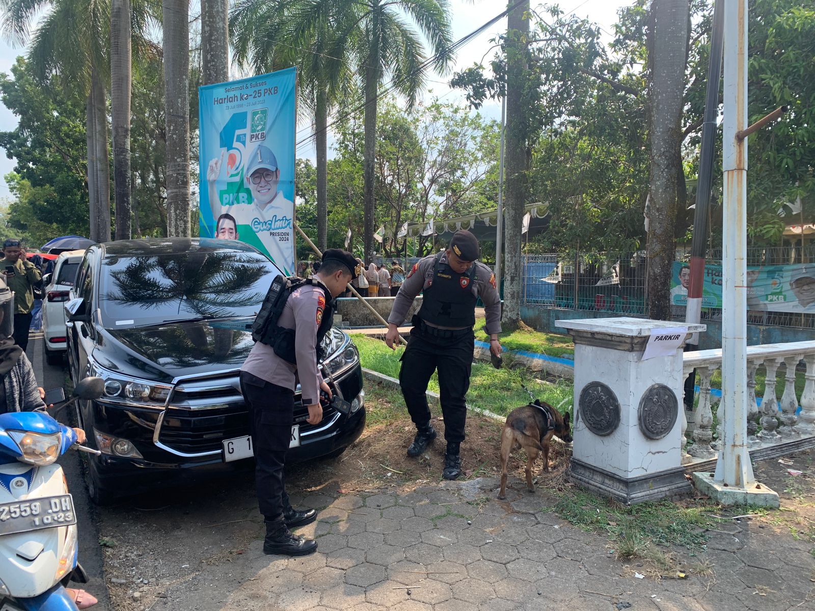 Puluhan Personil Polisi Amankan Konsolidasi Jaringan Mahasiswa Pemenangan Anies Baswedan – Gus Muhaimin Iskandar