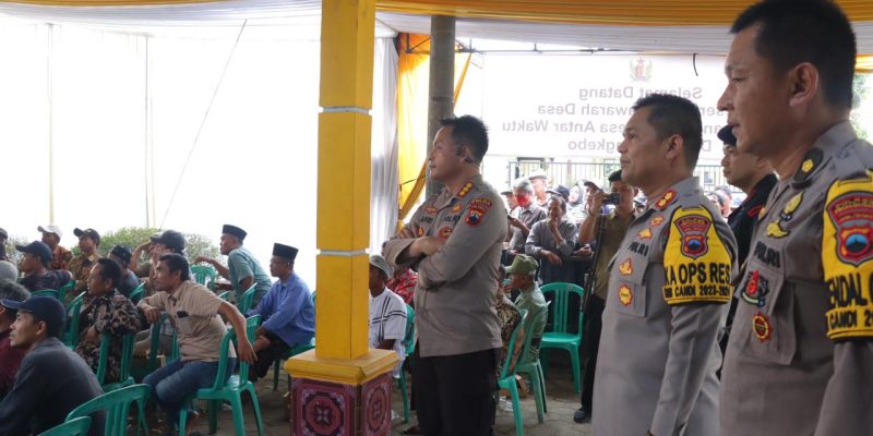 Personil Gabungan Polres Pekalongan Amankan Jalannya Pemilihan Kepala Desa Antar Waktu Desa Kedungkebo